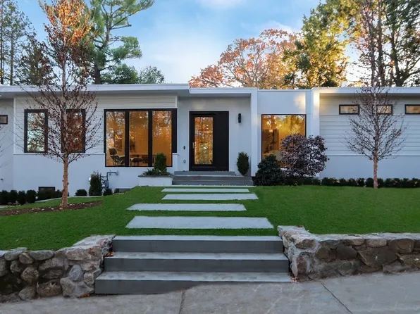16 Pine Ridge Rd, Newton, MA 02468
