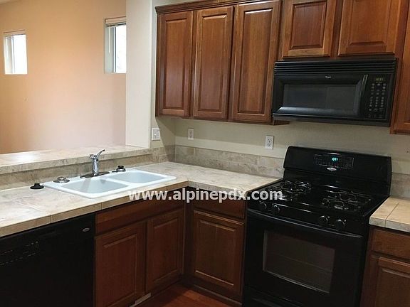 5th image of 1862 SE Waterlily St
