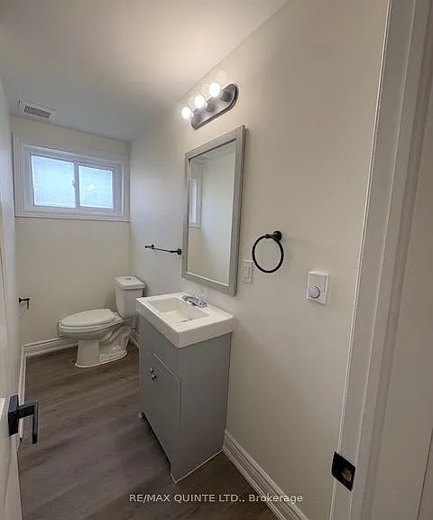 172 Queen St #2 — Photo 10