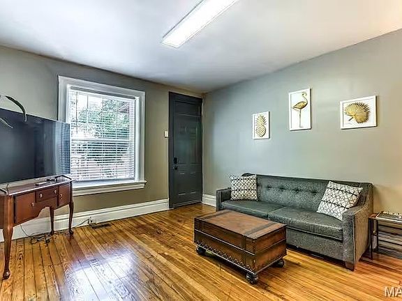 2nd image of 3847 Blaine Ave #A