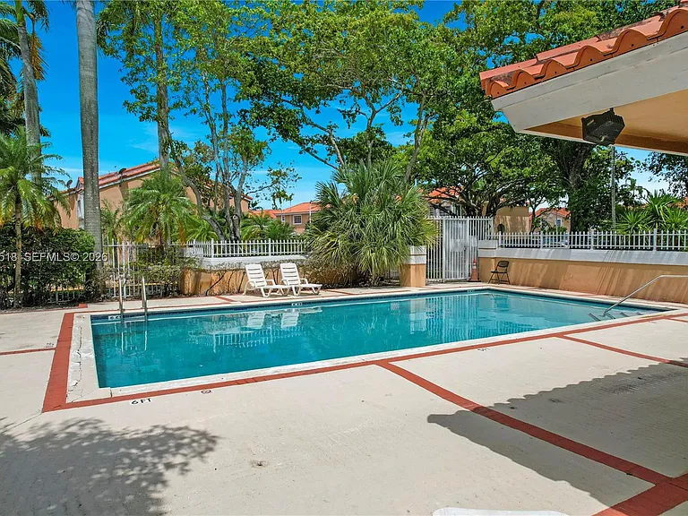 14245 SW 57th Ln #9-5 — Photo 2
