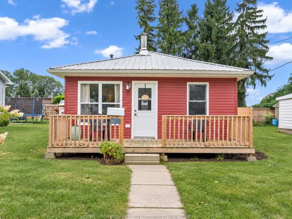 309 Erieview Dr, Kingsville, ON N9Y 1M5