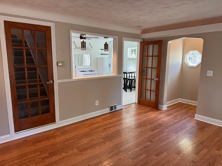 407 Roth Blvd — Photo 9