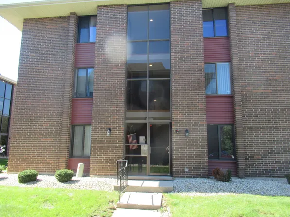 15700 Terrace Dr Unit 1, Oak Forest, IL 60452