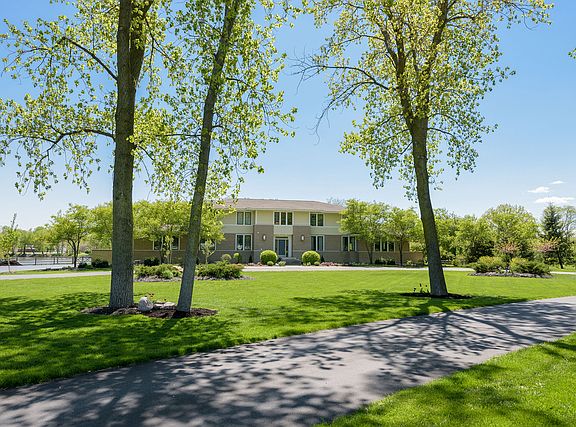 4th image of 88 Riverwood Dr