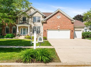 3511 Kestral Dr, Naperville, IL 60564