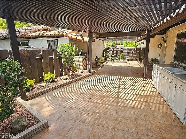 1457 Seven Hills Dr — Photo 17