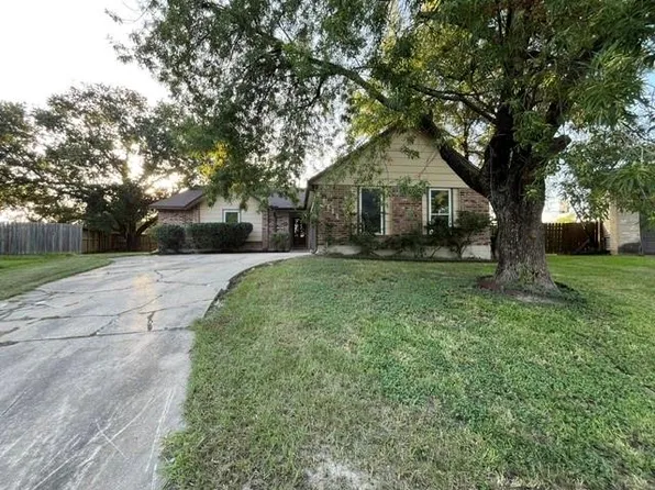 6619 Foxfern St, Houston, TX 77049