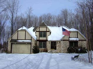 15840 Kenwood St, Middlefield, OH 44062