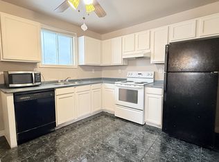 800 Cabana Rd E, Windsor, ON N9G 1A4