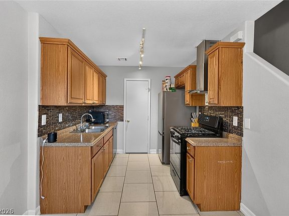 3rd image of 5330 E Charleston Blvd Unit 20