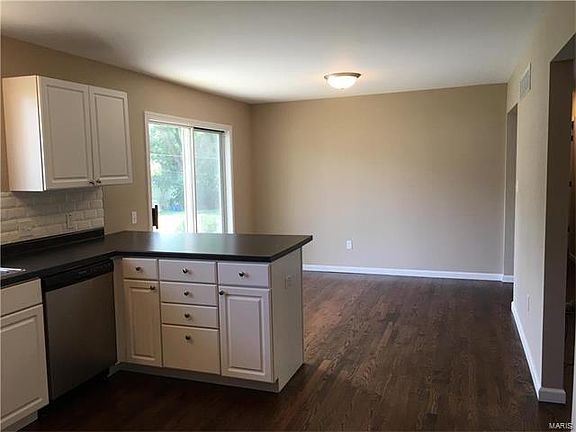 4th image of 1560 Vesper Dr