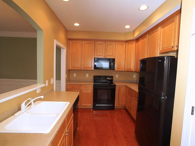 217 Anniston Ct — Photo 5