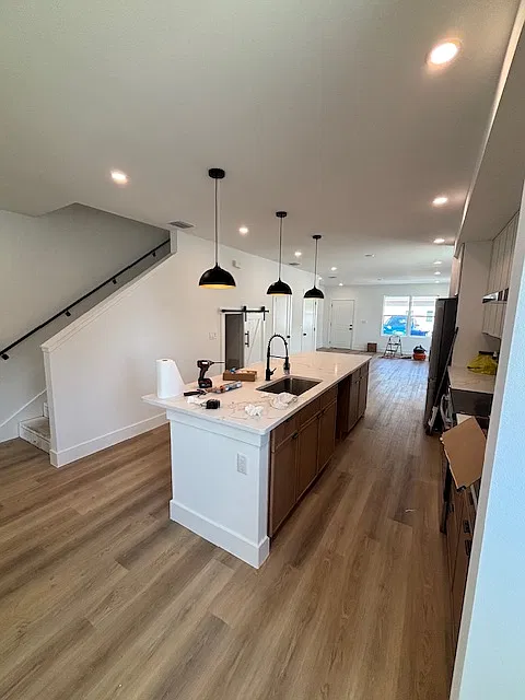 4 bed, 2.5 bath, 1900 sqft, $2,900 — Photo 4