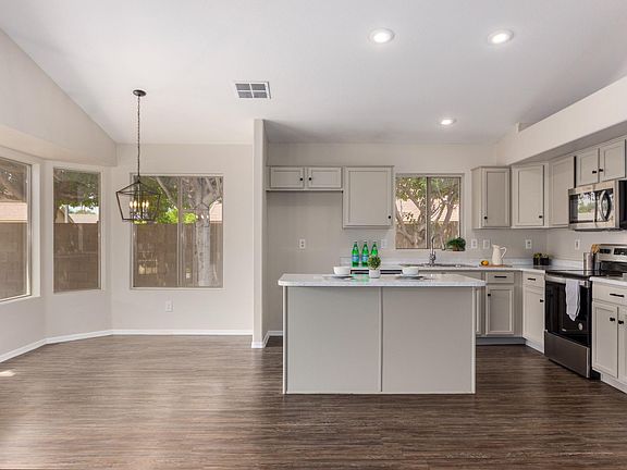 5th image of 1097 E Orchid Ln