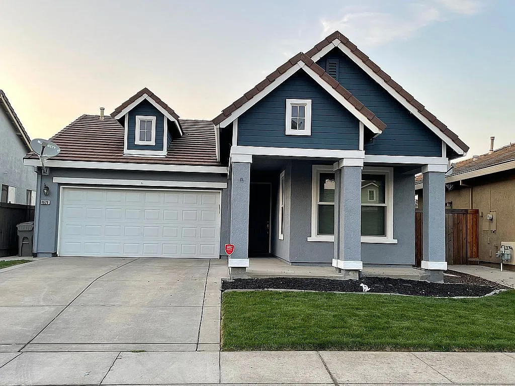 1629 Vosspark Way photo 1