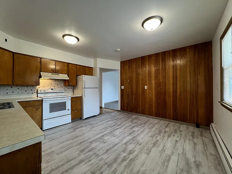 1245 High Bluff St #1 — Photo 2