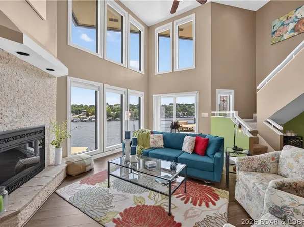 32 Cedar Ct Unit 3B, Lake Ozark, MO 65049