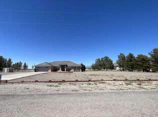 40 Meadowland Rd, Alamogordo, NM 88310