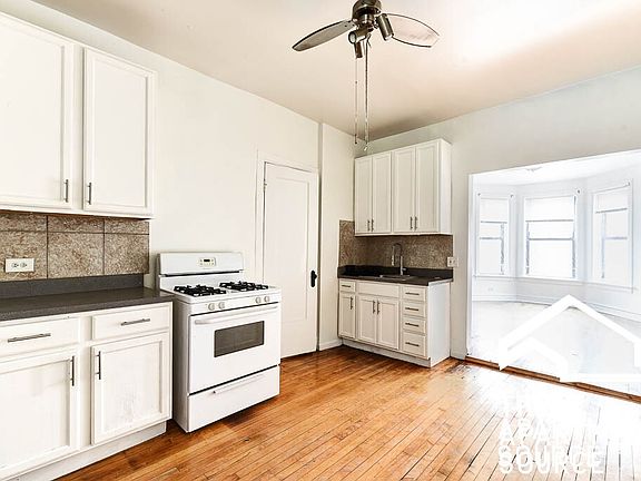 2nd image of 1003 N Richmond St #2N
