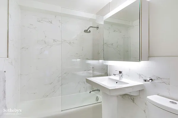 Sold by Sotheby's International Realty | media 19