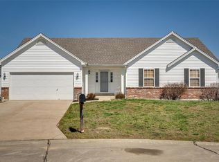 19 Briarcastle Ct, O'Fallon, MO 63366