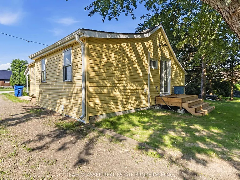 34 Broadway St — Photo 36