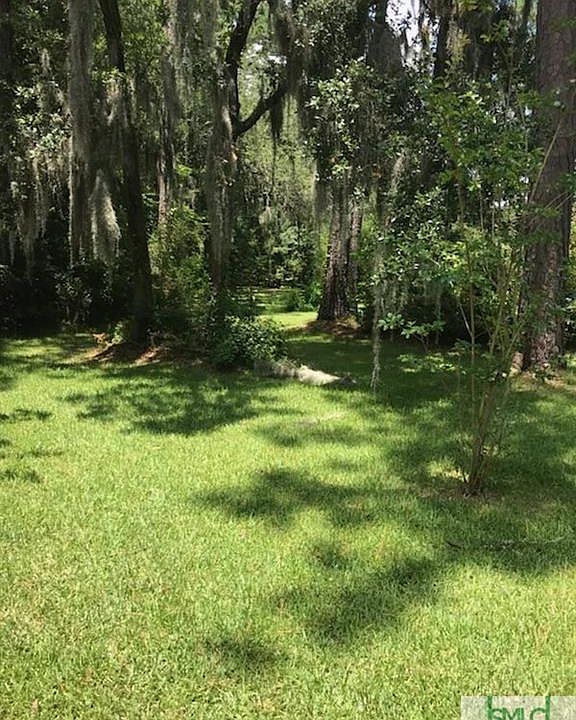 1st image of 114 Country Club Dr