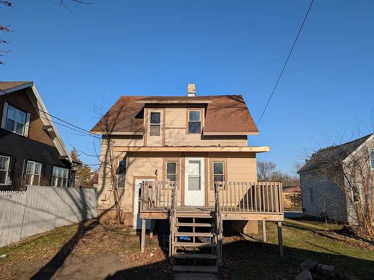 404 4th St SW — Photo 9