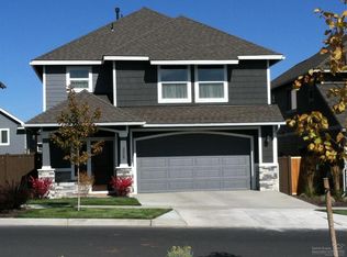 3008 NE Flagstone Ave, Bend, OR 97701