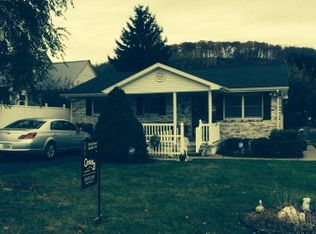 906 Thorn St, Princeton, WV 24740