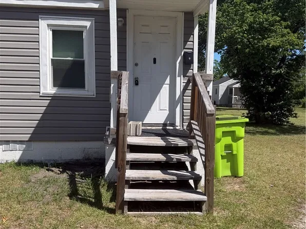 603 Pate Ave, Spring Lake, NC 28390