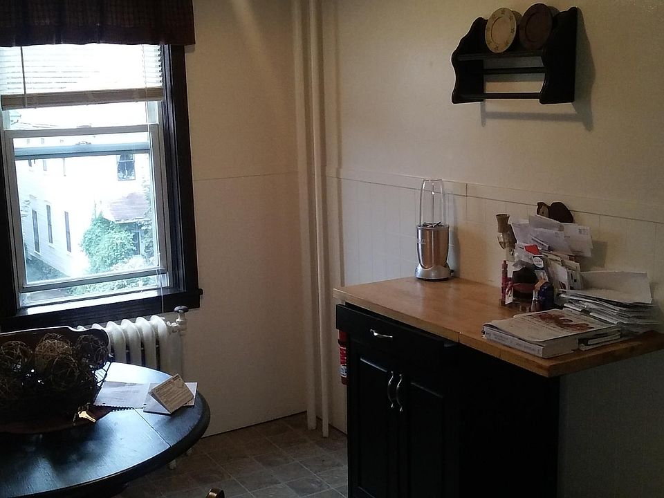 2nd image of 419 Cherry Way APT 6