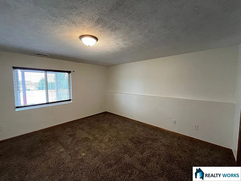8020 Renatta Dr — Photo 14