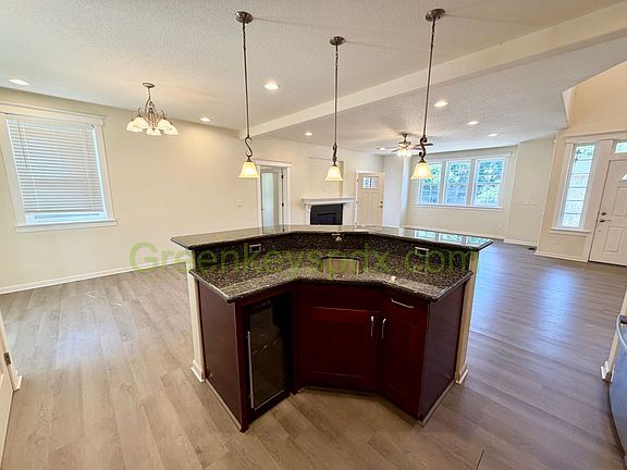 5th image of 14568 SW 82nd Ave