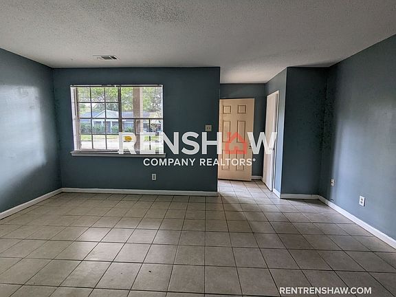 5th image of 3189 Forest Glen St