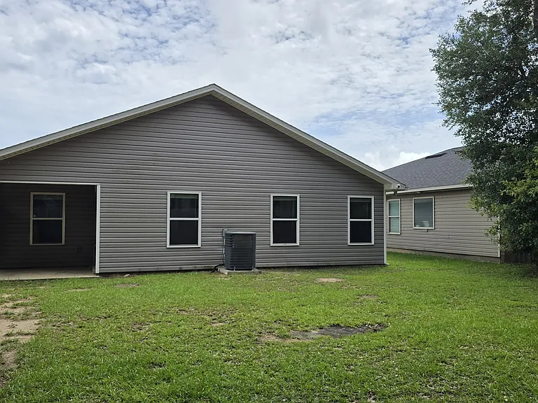 5157 Peach Dr — Photo 37