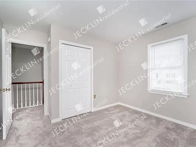 3325 Pemberton Creek Ct — Photo 12