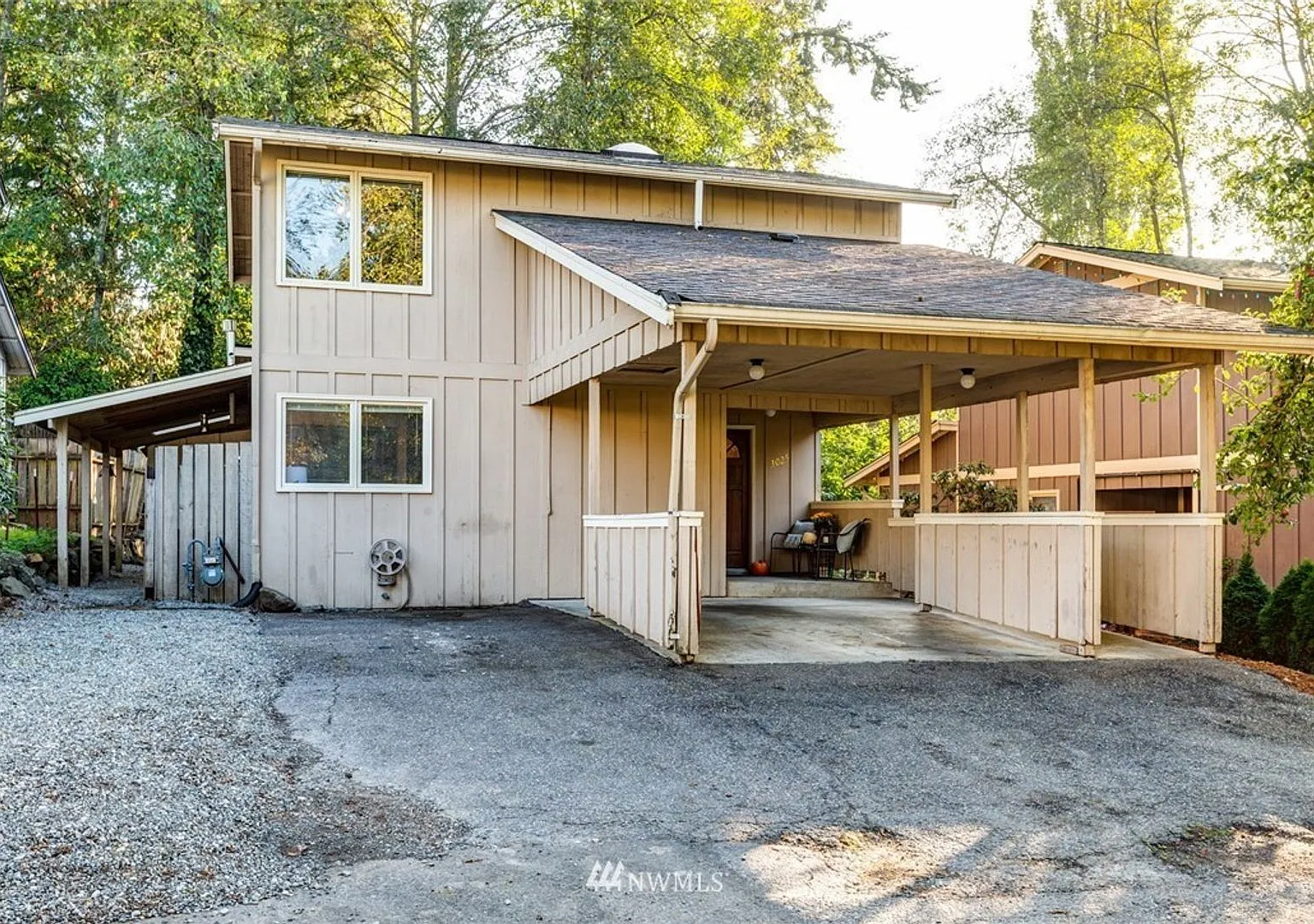 4 Bed, 2 Bath Home - Easy Access to I-5 and WWU — Photo 1