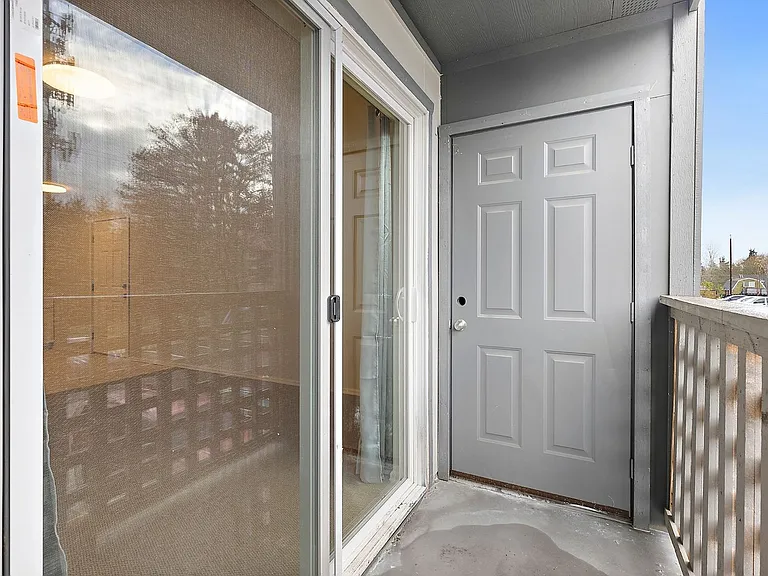 7843 Pacific Ave — Photo 18