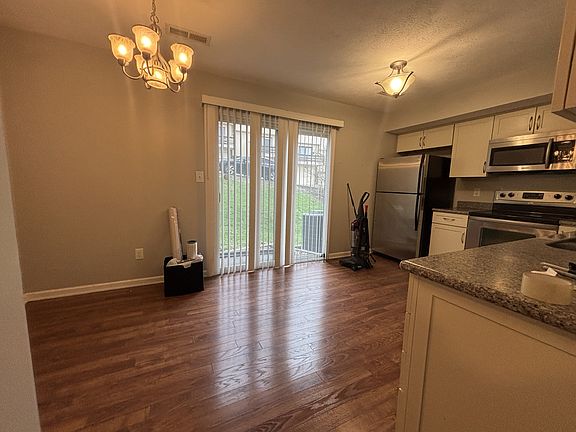 3rd image of 1232 Van Voorhis Rd Unit 1-D3