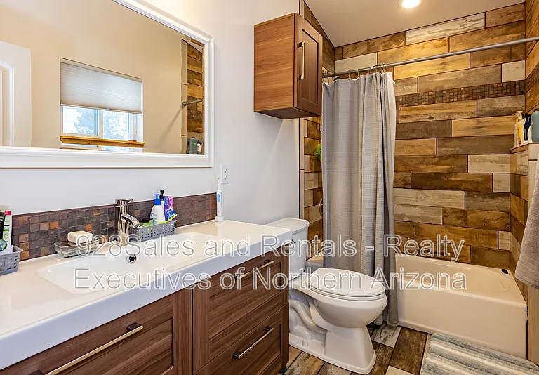 2304 N Talkington Dr — Photo 7