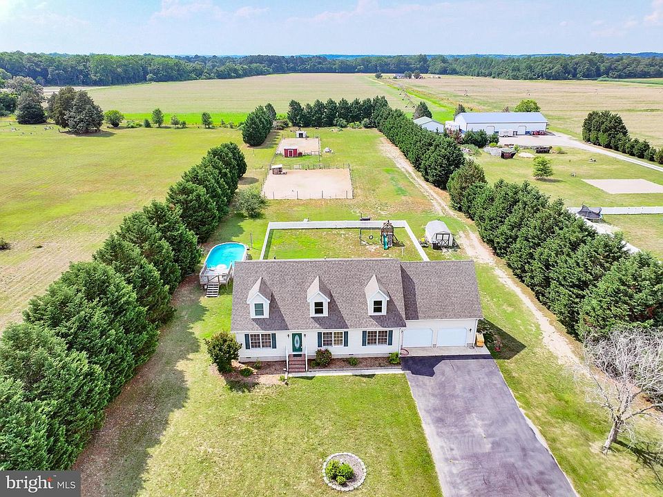 1st image of 22408 Hog Creek Rd