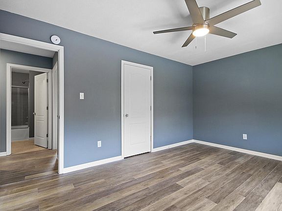 4th image of 2301 Primrose Dr APT 5C