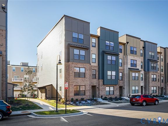 2nd image of 2709 Acadia Dr Unit A