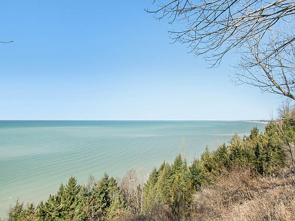 2nd image of 3153 S Lakeshore Dr