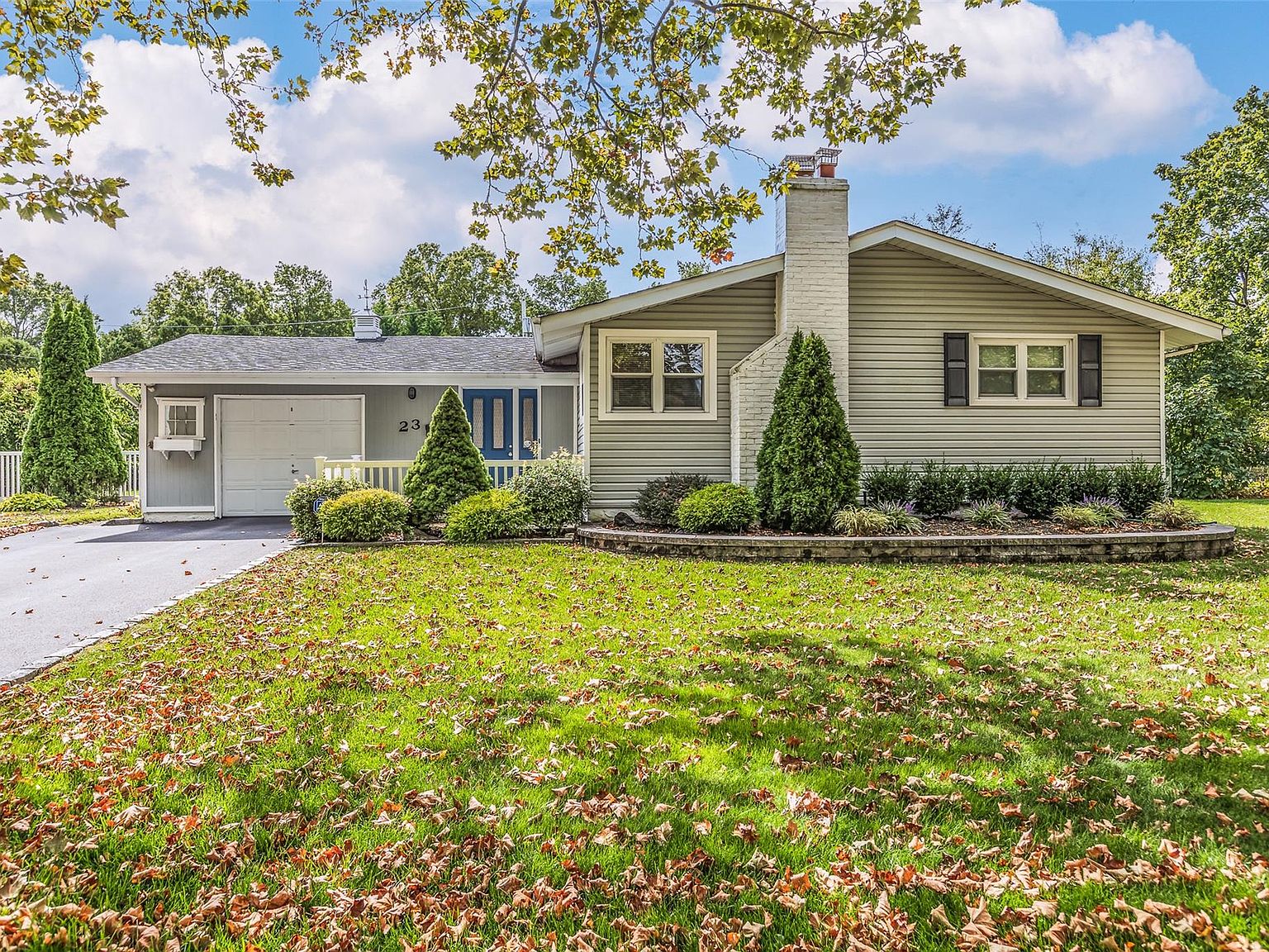 23 Pine Hill Lane, Dix Hills, NY 11746 | Zillow