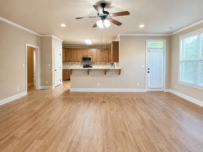 63 Country Club Loop — Photo 4