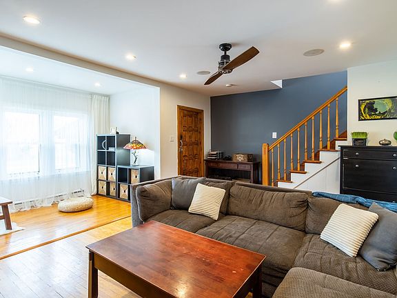 5th image of 4156 N Oriole Ave