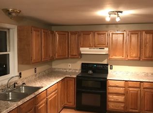 16 Hemlock St, Hillsboro, NH 03244